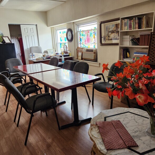 More Photos Of 7055 Terminal Sq, Upper Darby Township Medical For Sale