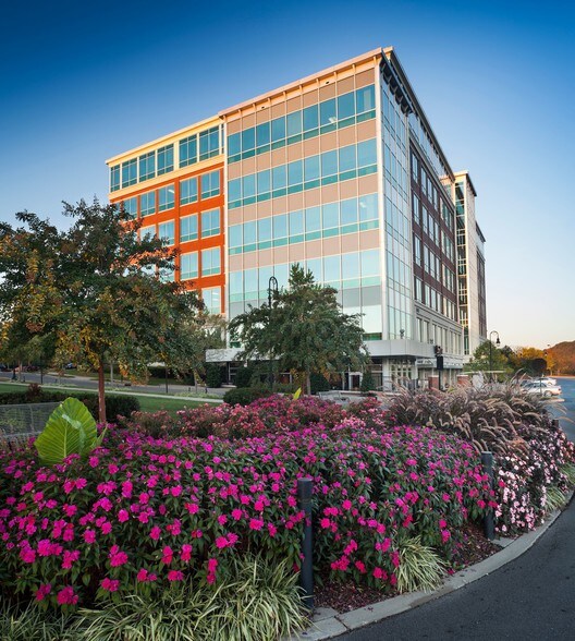 More Photos Of 1550 W McEwen Dr, Franklin Office Residential For Lease