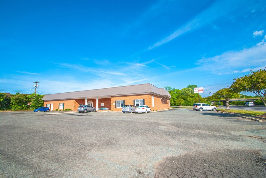 More Photos Of 1617 W Roosevelt Blvd, Monroe Office For Sale