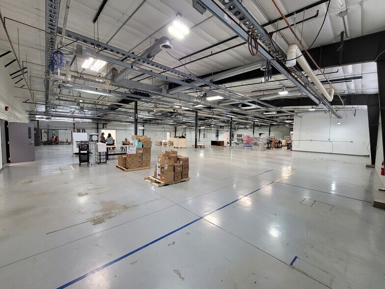 More Photos Of 99 15th St Nw, Huron Manufacturing For Sale