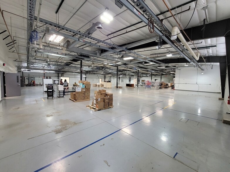 More Photos Of 99 15th St Nw, Huron Manufacturing For Sale