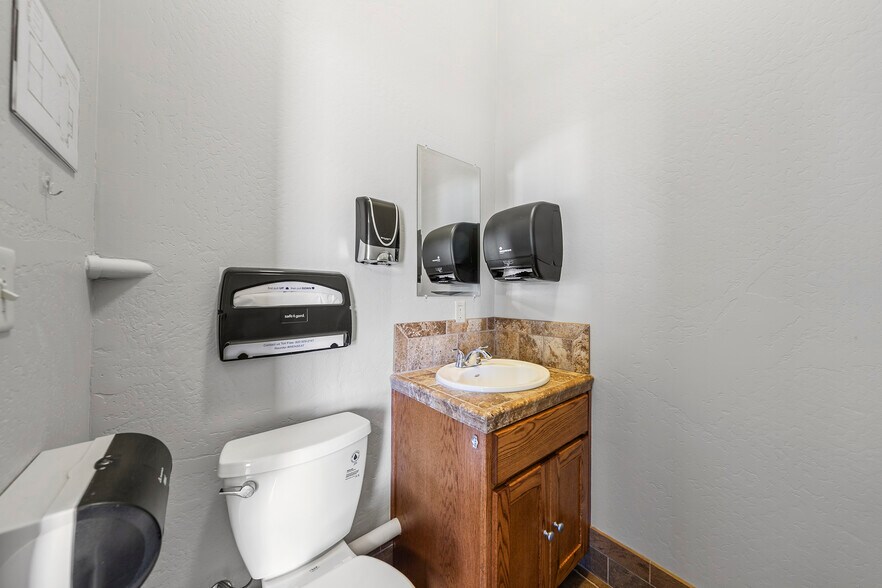 More Photos Of 143 S Main St, Phoenix Office For Sale