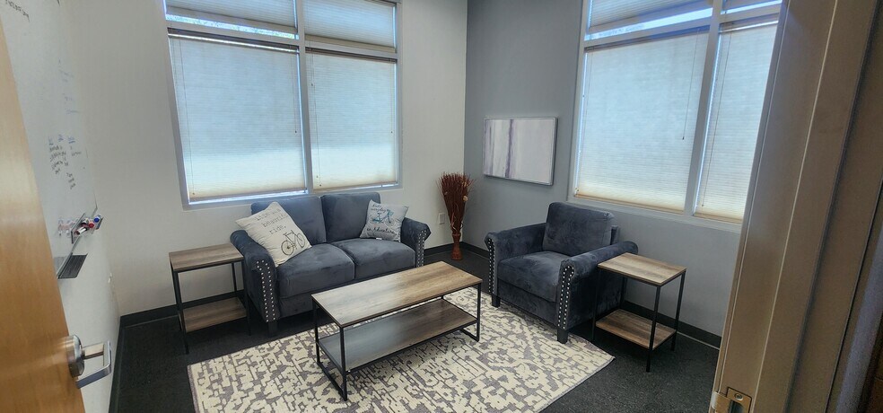 More Photos Of 15255 N 40th St, Phoenix Medical For Sale