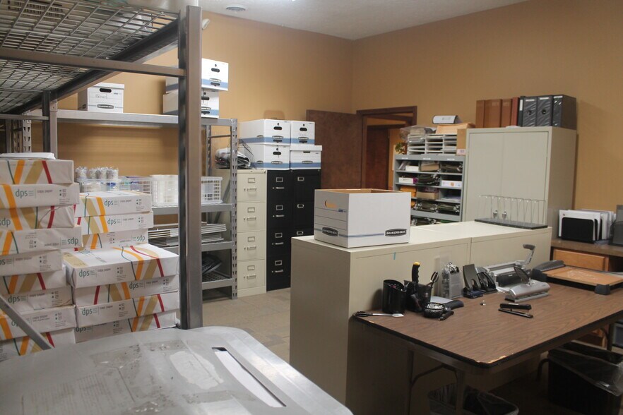 More Photos Of 1401 Financial Park, Carbondale Office For Sale