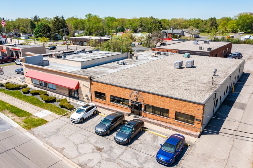 Primary Photo Of 31119 Greenfield Rd, Beverly Hills Warehouse For Lease