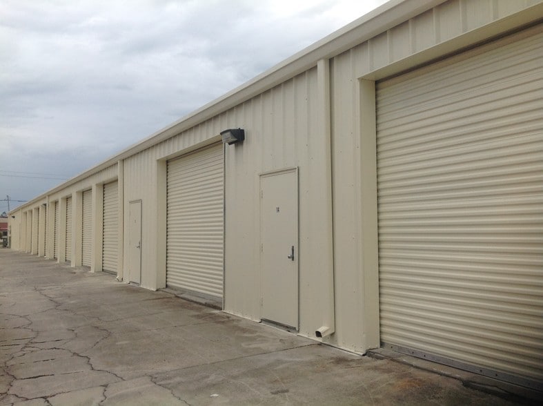 More Photos Of 12660 Metro Pky, Fort Myers Self Storage For Sale