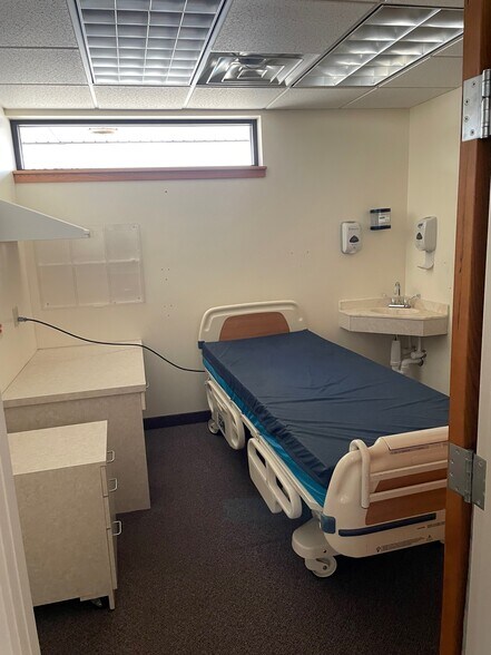 More Photos Of 671 E Main St, Le Roy Medical For Sale