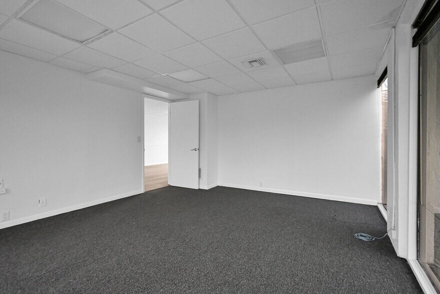 More Photos Of 150 E Davie Blvd, Fort Lauderdale Medical For Lease
