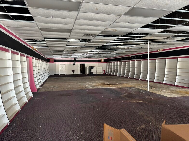 More Photos Of 780-820 Central St, Millinocket Storefront For Sale