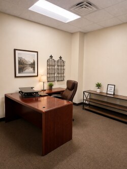 More Photos Of 10505 Fountaingate Dr, Stafford Office For Lease