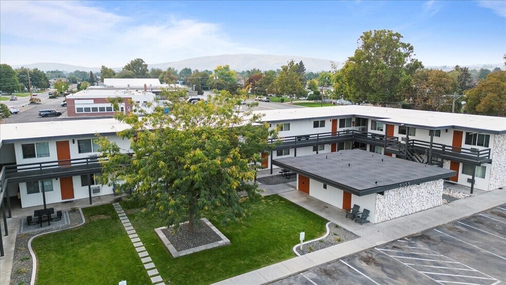 Primary Photo Of 2105 Pullen St, Richland Apartments For Sale