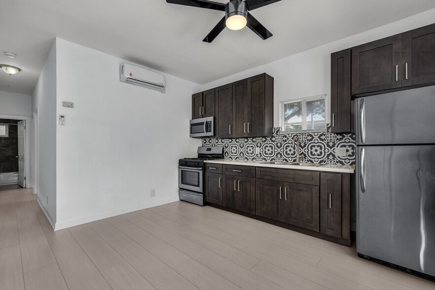 More Photos Of 300 Patton St, Los Angeles Apartments For Sale