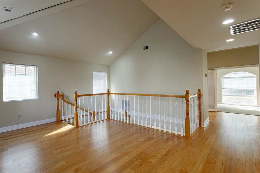 More Photos Of 120 31st Ave N, Nashville Office For Lease