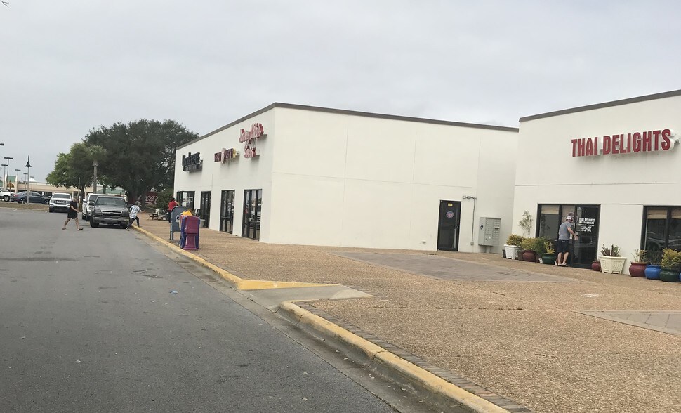 Primary Photo Of 803-837 Harbor Blvd, Destin General Retail For Lease