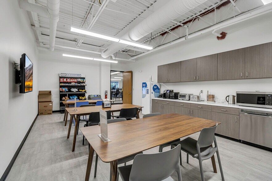 More Photos Of 61 John Muir Dr, Buffalo Unknown For Lease