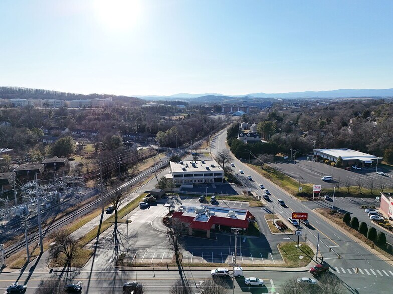 More Photos Of 785 Martin Luther King Jr Way, Harrisonburg Fast Food For Lease