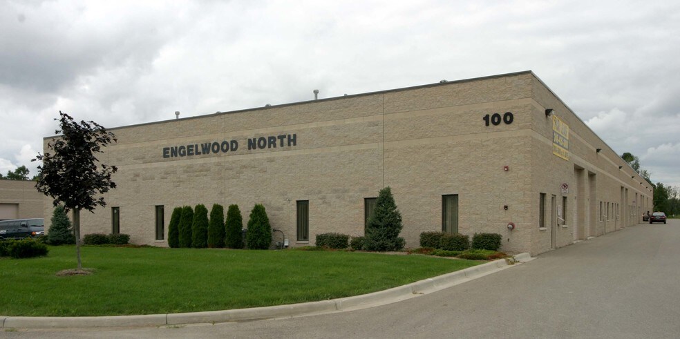 More Photos Of 40 Engelwood Dr, Lake Orion Unknown For Lease