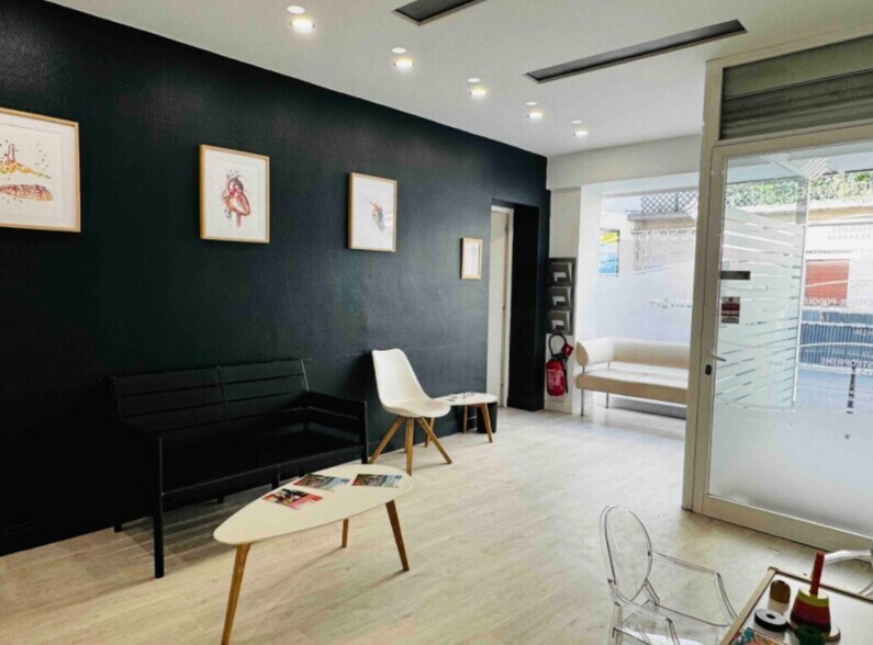 More Photos Of 11 Rue De La Glacière, Paris Office For Sale