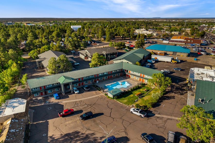 More Photos Of 480 W Deuce of Clubs, Show Low Hotel For Sale