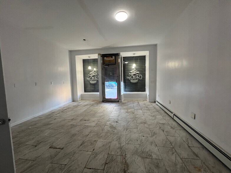 More Photos Of 483 Van Cortlandt Park Ave, Yonkers Freestanding For Lease