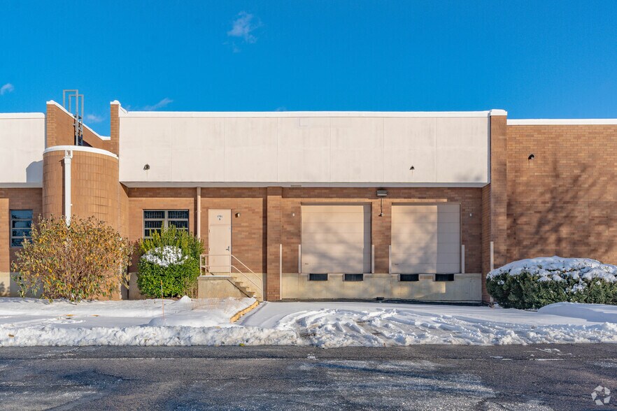 More Photos Of 1701 Brightseat Rd, Landover Distribution For Lease