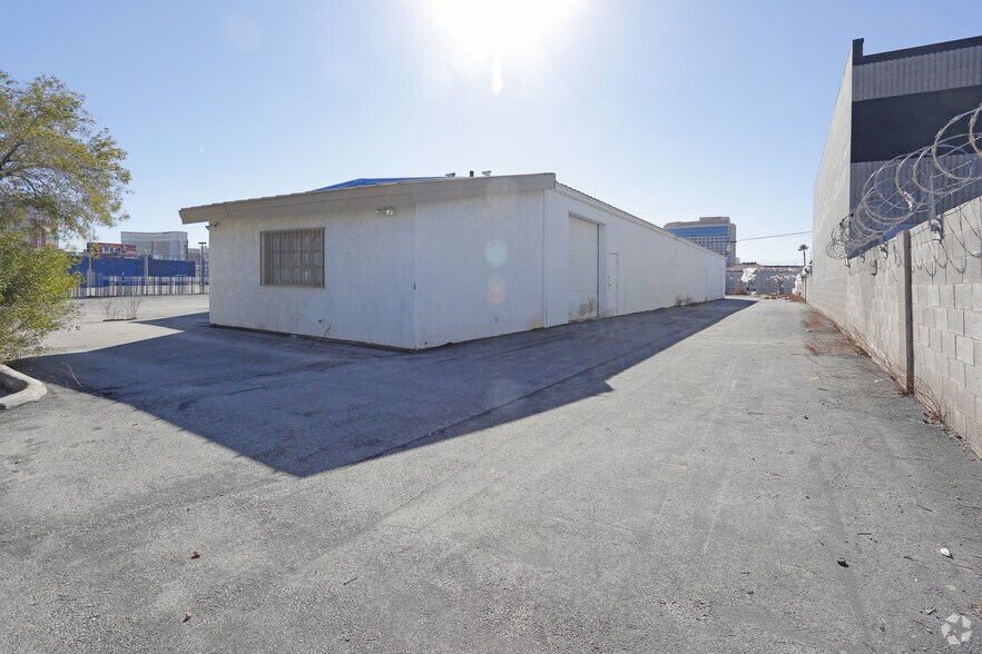 More Photos Of 3355 Pollux Ave, Las Vegas Service For Sale
