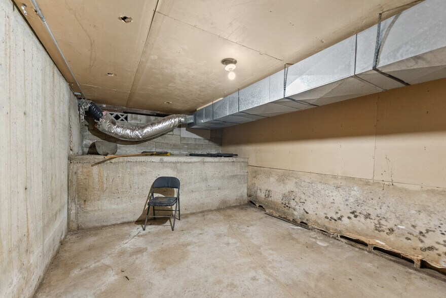 More Photos Of 132 NE Rifle Range St, Roseburg Apartments For Sale