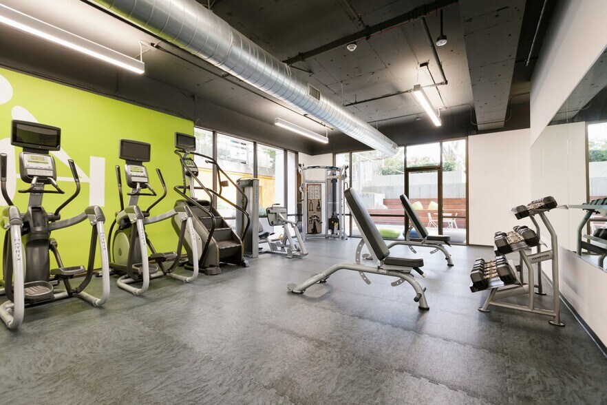 More Photos Of 75 E Santa Clara St, San Jose Office For Sale