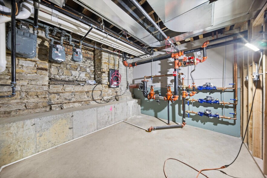 More Photos Of 1000 S State St, Lockport Restaurant For Lease