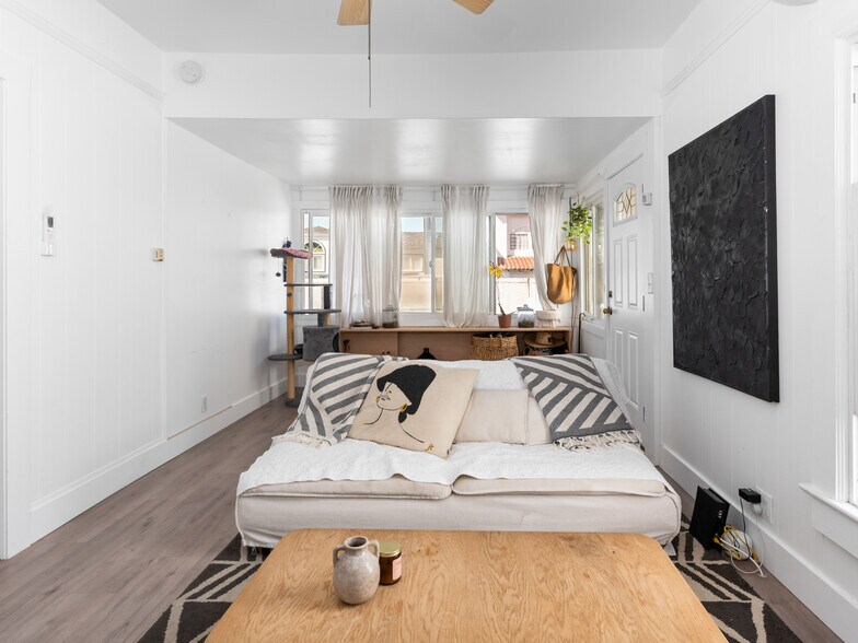 More Photos Of 424 S Pacific Coast Hwy, Redondo Beach Storefront Retail Residential For Lease