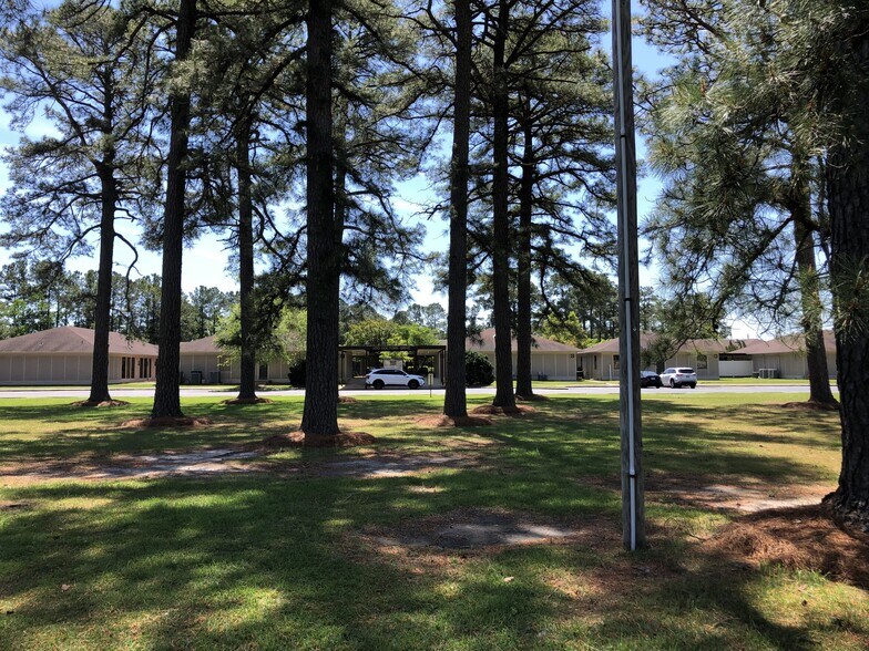 More Photos Of 200 Doctors Dr, Jacksonville Office For Sale