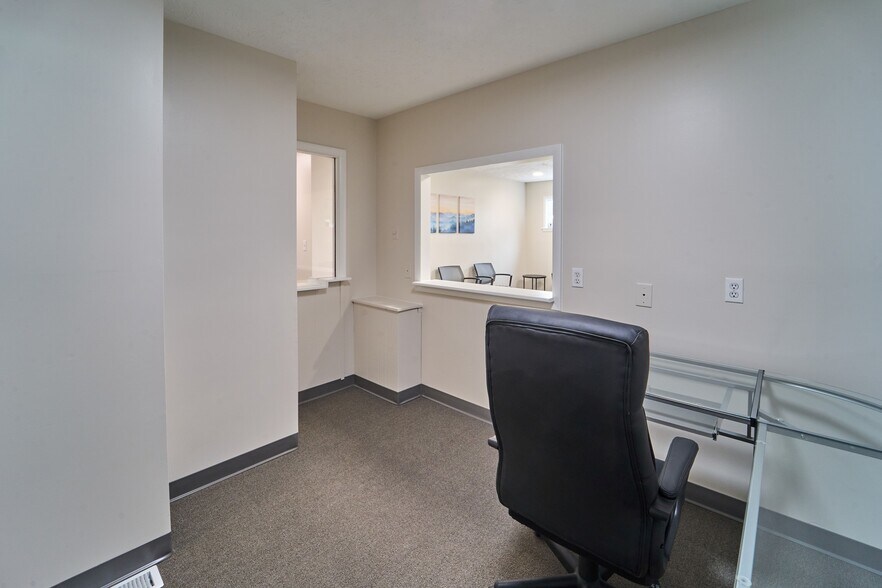 More Photos Of 10022 Rutledge Pike, Knoxville Medical For Sale