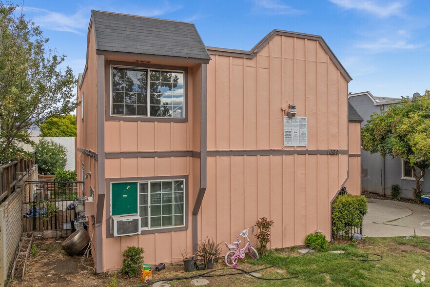 More Photos Of 1550 Crucero Dr, San Jose Apartments For Sale