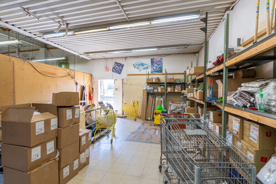 More Photos Of 2695 S Broad St, Hamilton General Retail For Lease