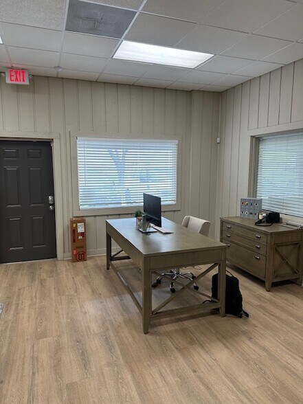 More Photos Of 27823 Highway Blvd, Katy Light Distribution For Lease