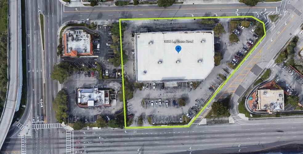 More Photos Of 3600 Le Jeune Rd, Miami Freestanding For Lease