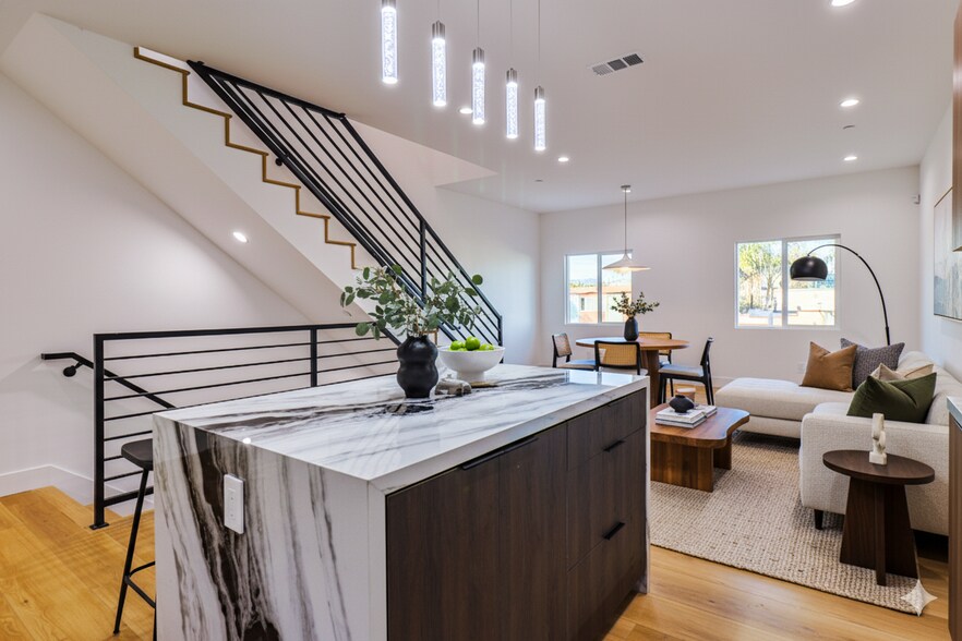 More Photos Of 4842 W 17th St, Los Angeles Apartments For Sale