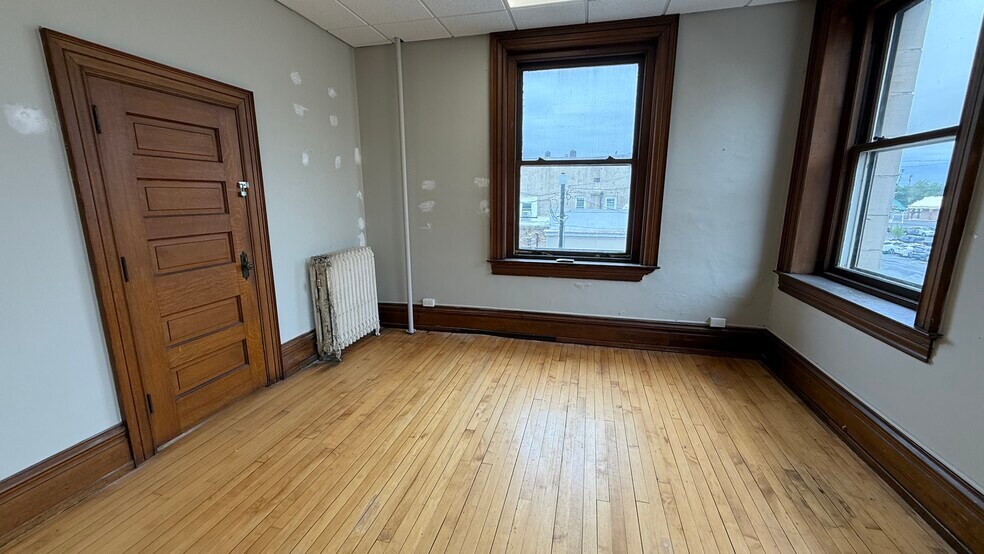 More Photos Of 242-248 W Broad St, Quakertown Office For Sale