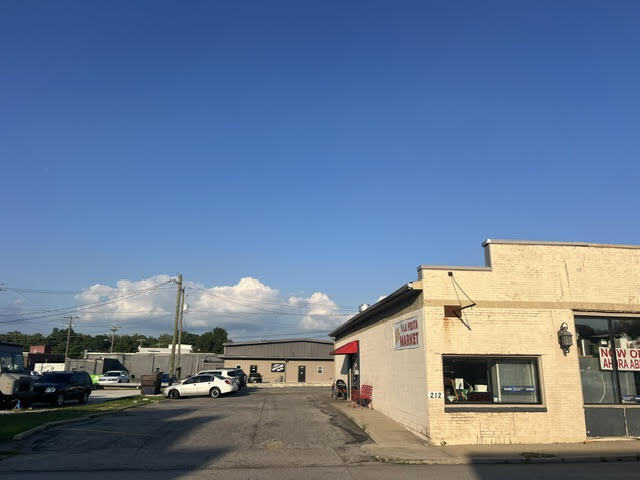 More Photos Of 212 N Washington St, Crawfordsville Convenience Store For Sale