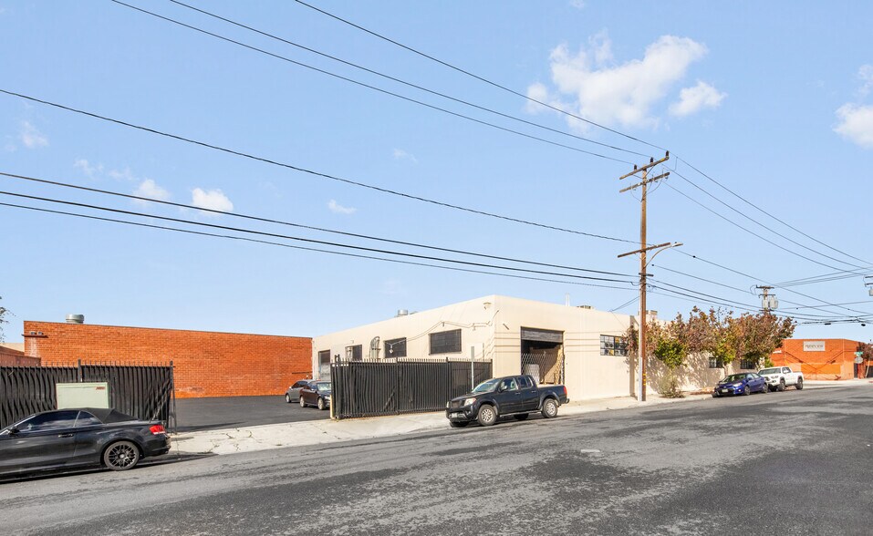 More Photos Of 1500 W 130th St, Gardena Manufacturing For Lease