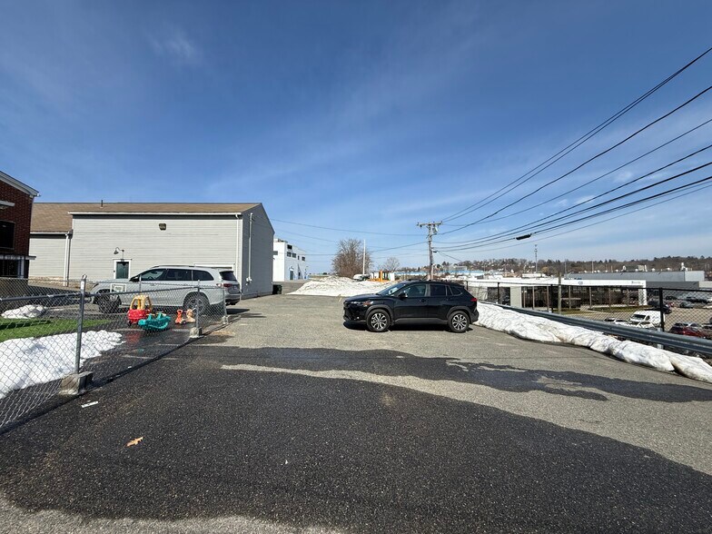 More Photos Of , Worcester General Retail For Sale