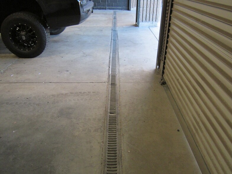 More Photos Of 68725 Ramon Rd, Cathedral City Auto Repair For Sale