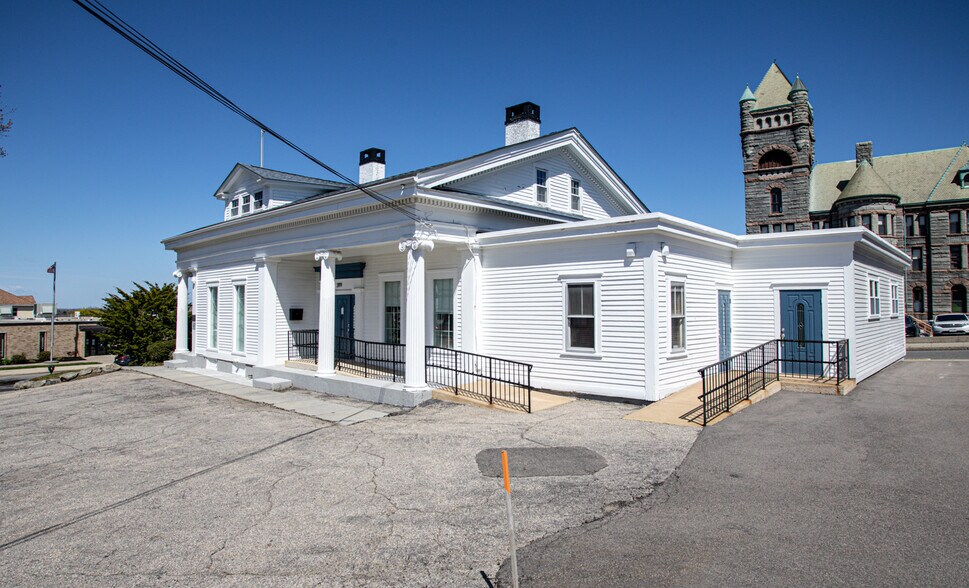 More Photos Of 399 N Main St, Fall River Office Residential For Sale