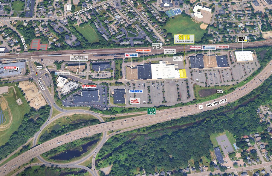 More Photos Of 200-380 Grossman Dr, Braintree Storefront For Lease