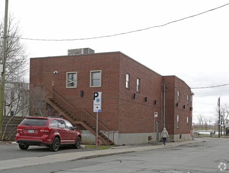 More Photos Of 1796-1798 Saint-Joseph Boul, Lachine Storefront Retail Residential For Sale