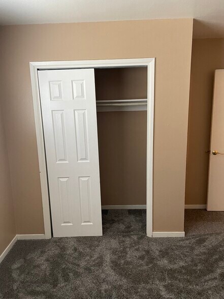 More Photos Of 218 W K St, Los Banos Apartments For Sale