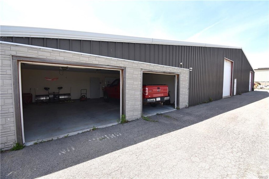 More Photos Of 31 Madison Blvd, Canastota Manufacturing For Lease