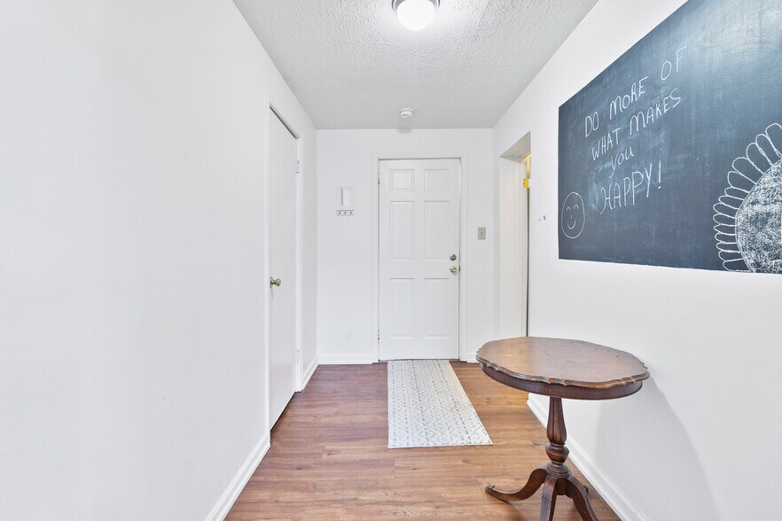 More Photos Of 458 High St, Morgantown Apartments For Sale