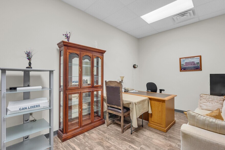 More Photos Of 11828 FM 1488 Rd, Magnolia Storefront Retail Office For Lease