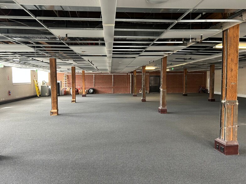 More Photos Of 769 Seward Ave, Grand Rapids Office For Lease